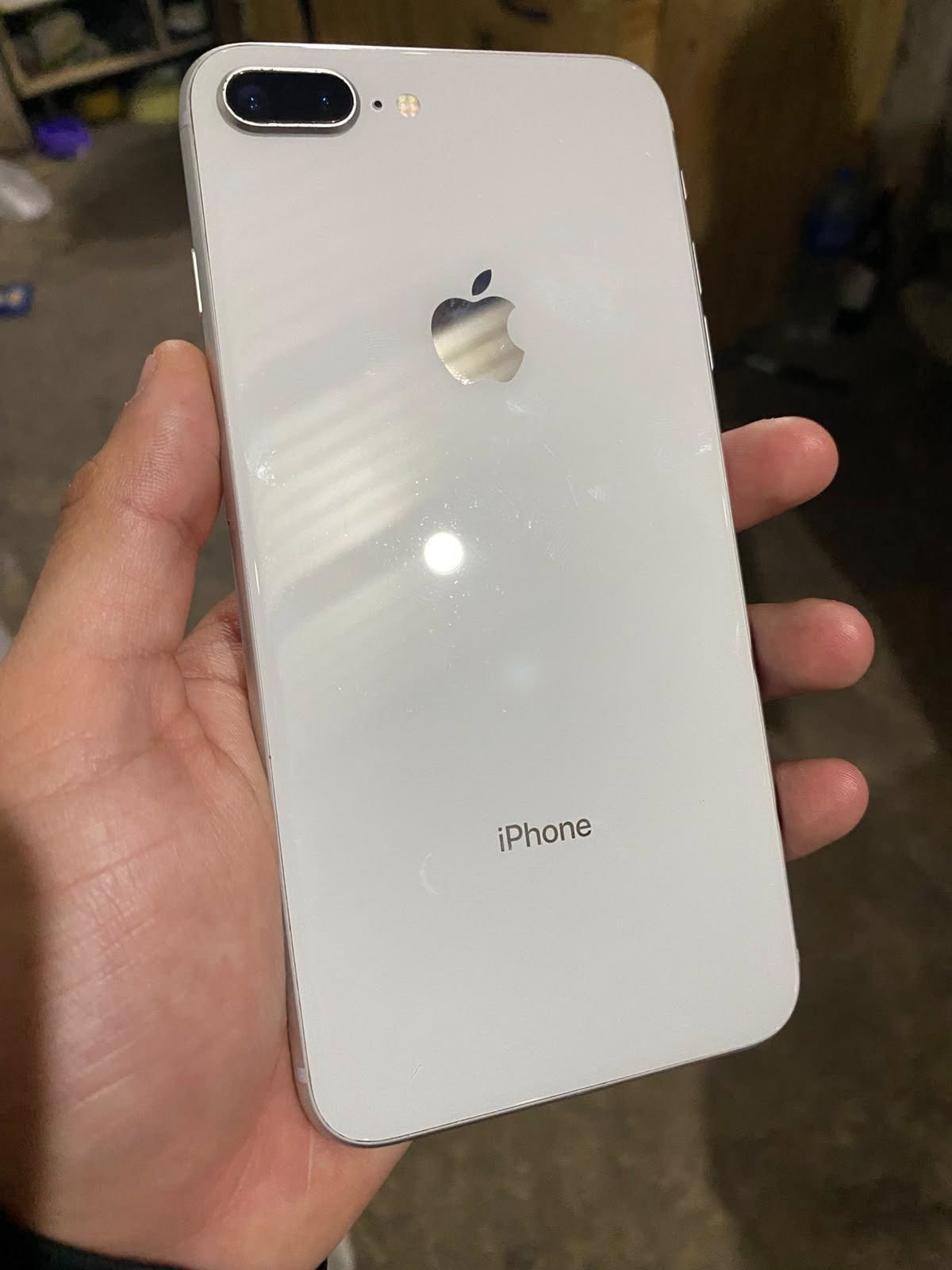 Vendo iphone libres sin detalles zona oeste punto medio a coordinar