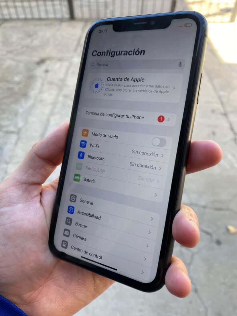 Vendo iphone libres sin detalles zona oeste punto medio a coordinar