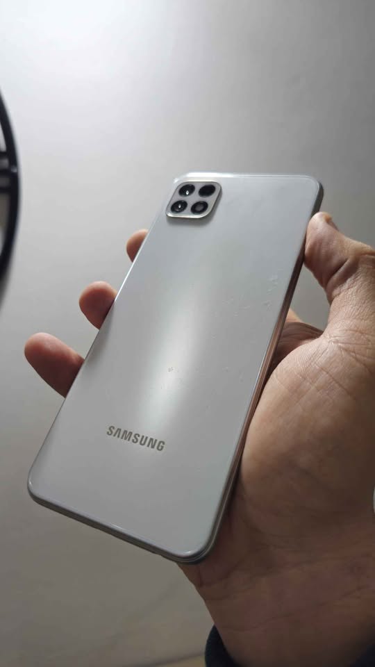 Vendo Samsung A22 libre 5G 128gb 4ram huella nfc , NO PERMUTO