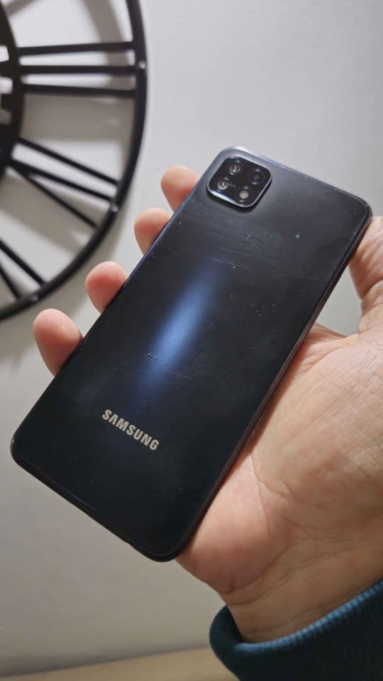 Vendo Samsung A22 libre 5G 128gb 4ram huella nfc , NO PERMUTO