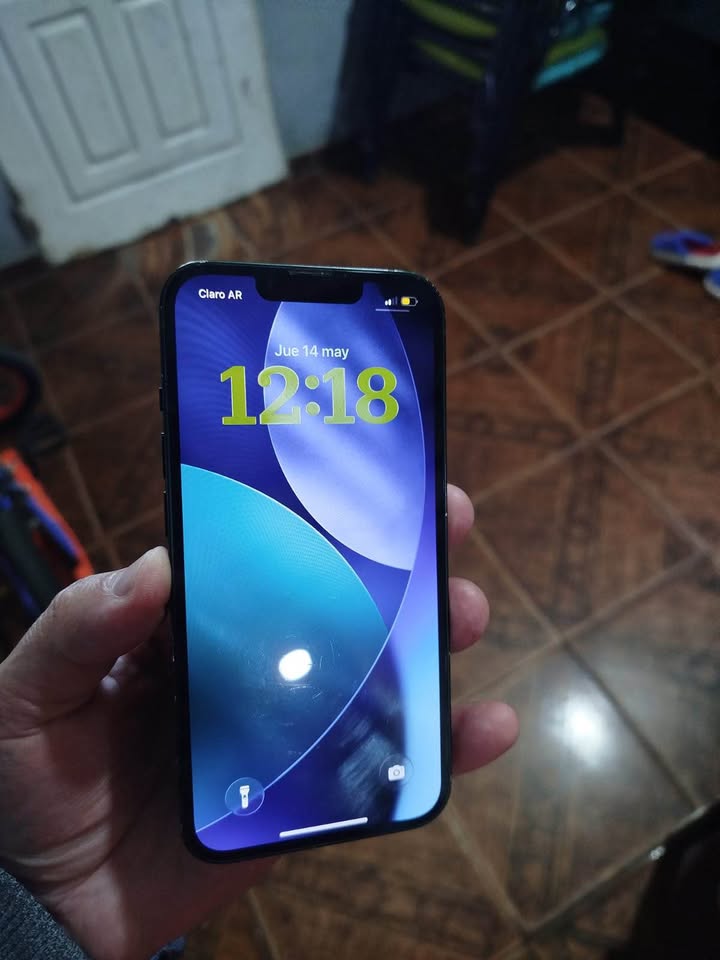iPhone 13 PERMUTO