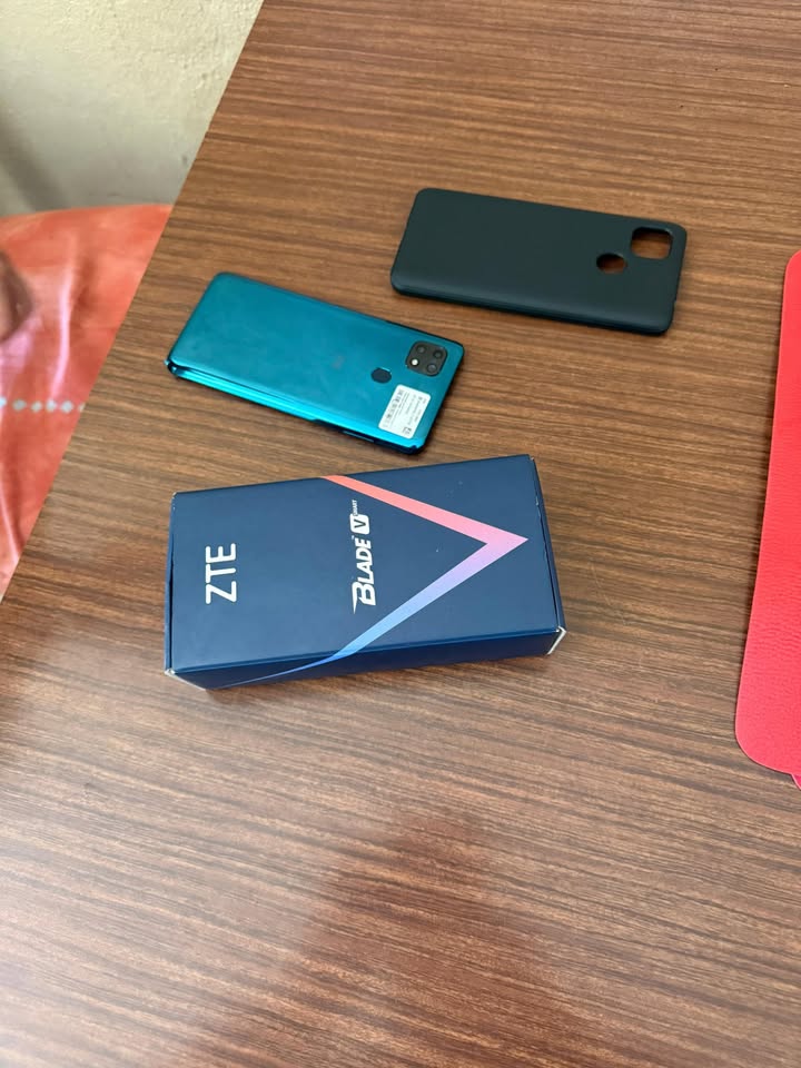 ZTE V SMART 2050 4GB/128GB En Caja