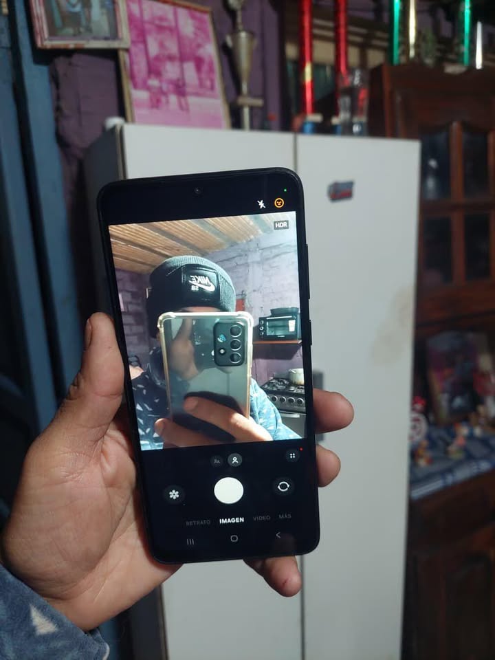 Samsung a05 impecable libre de fabrica pido 100 mil