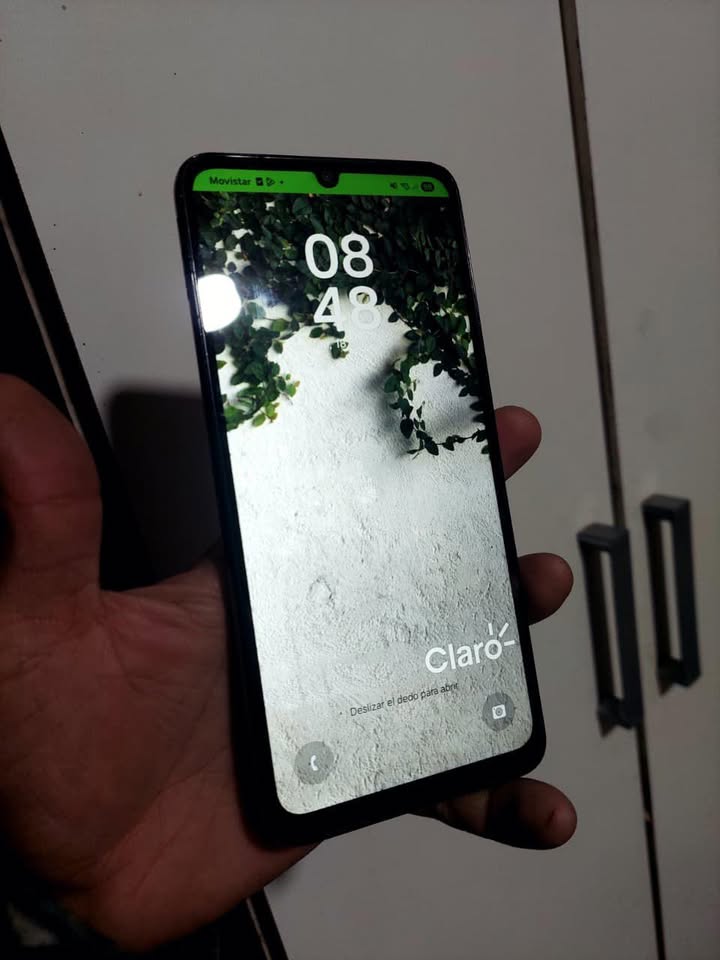 Samsung a05 impecable libre de fabrica pido 100 mil