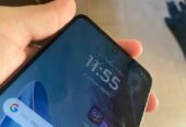 Vendo a permuto por Samsung Motorola e15 tiene una pequeña trizadura pero no le afecta en nada