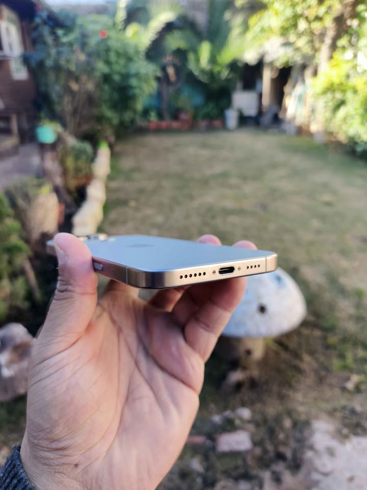 iPhone 16 Pro Max