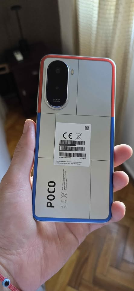 Permuto Poco M7 256/8+8 Gigas Doble chip libres de fabrica