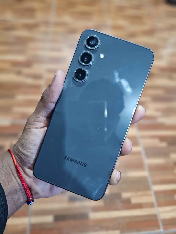 Samsung S24 FE (esim)
