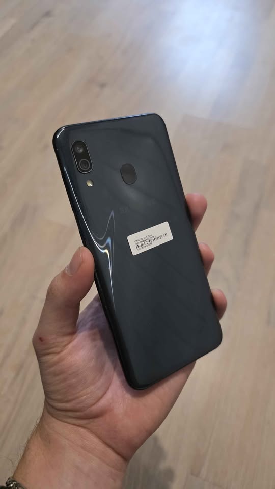 SAMSUNG GALAXY A30 LIBRE 32GB 3GB RAM ANDROID 10 EN BUENAS CONDICIONES
