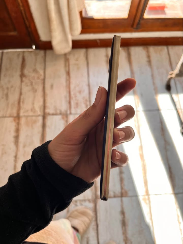 LIQUIDO CELULAR LG – NO PERMUTO