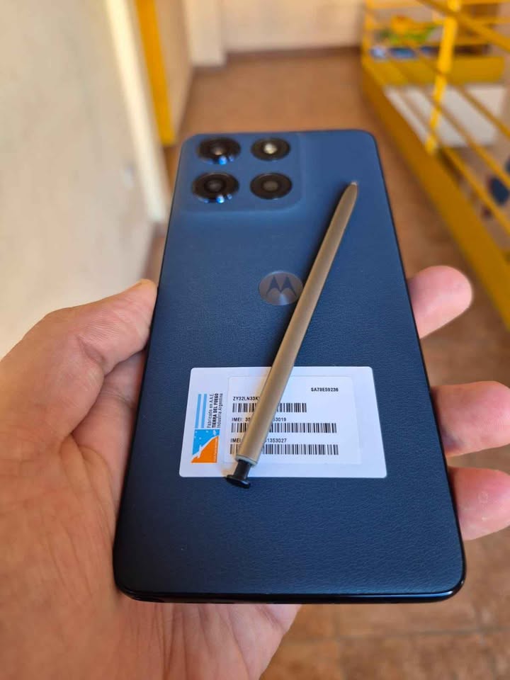 Motorola G Stylus-2025 256Gb/8 Libre de fabrica impecable como nuevo!!