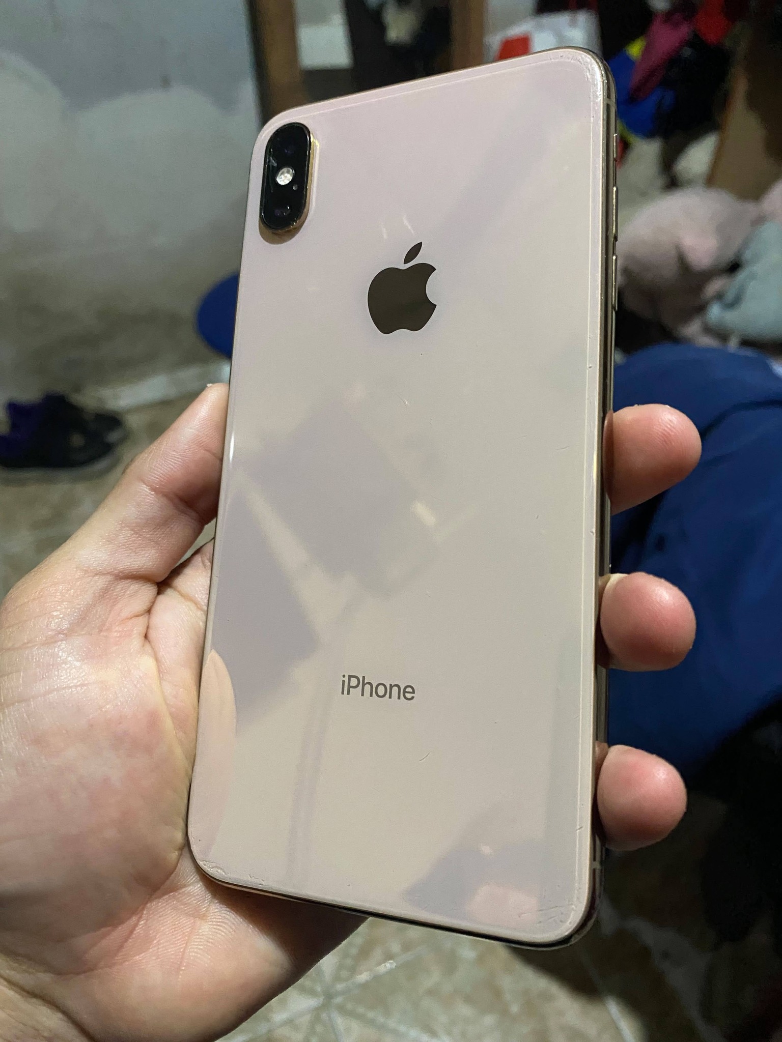 iPhone Xs Max gold