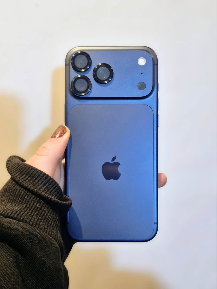 Vendo iPhone 17 pro Max 256GB . Acepto iPhone menor y diferencia.
