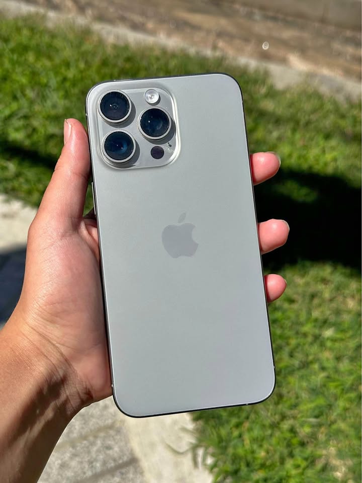 Vendo iPhone 15 pro Max 256gb 86% de batería