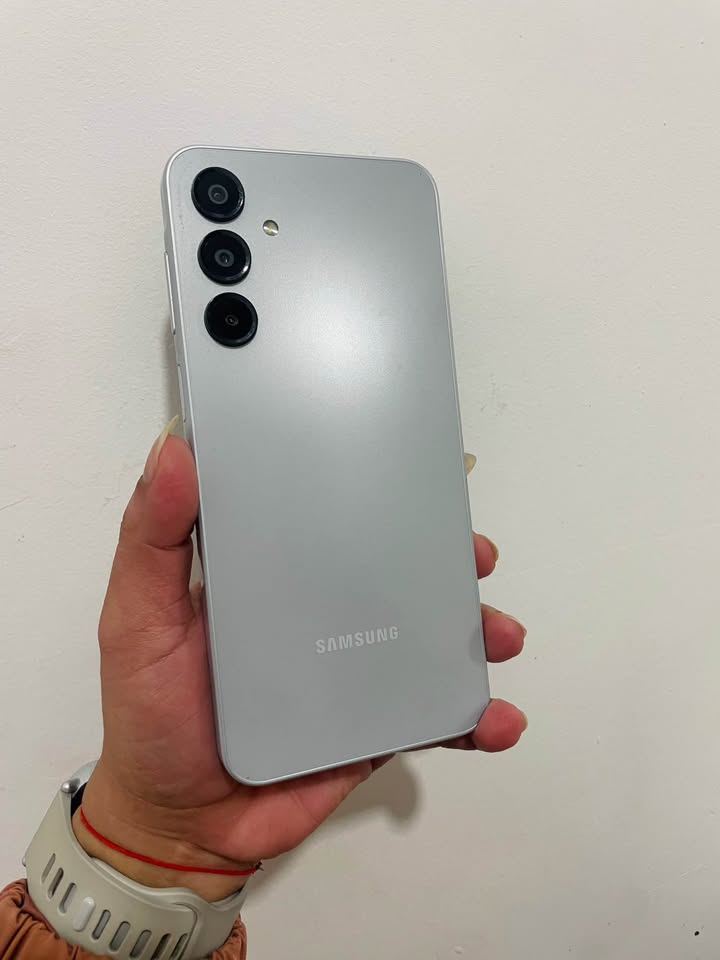 Samsung A16 5G 128/6 RAM Libre ✅