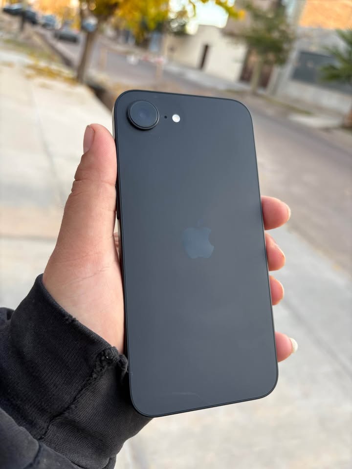 IPHONE 16e NUEVO IMPECABLE!!