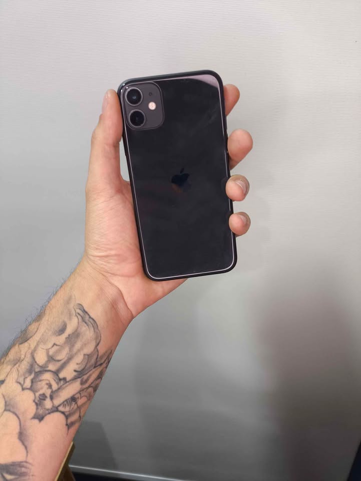 iPhone 11 – 128 Gb