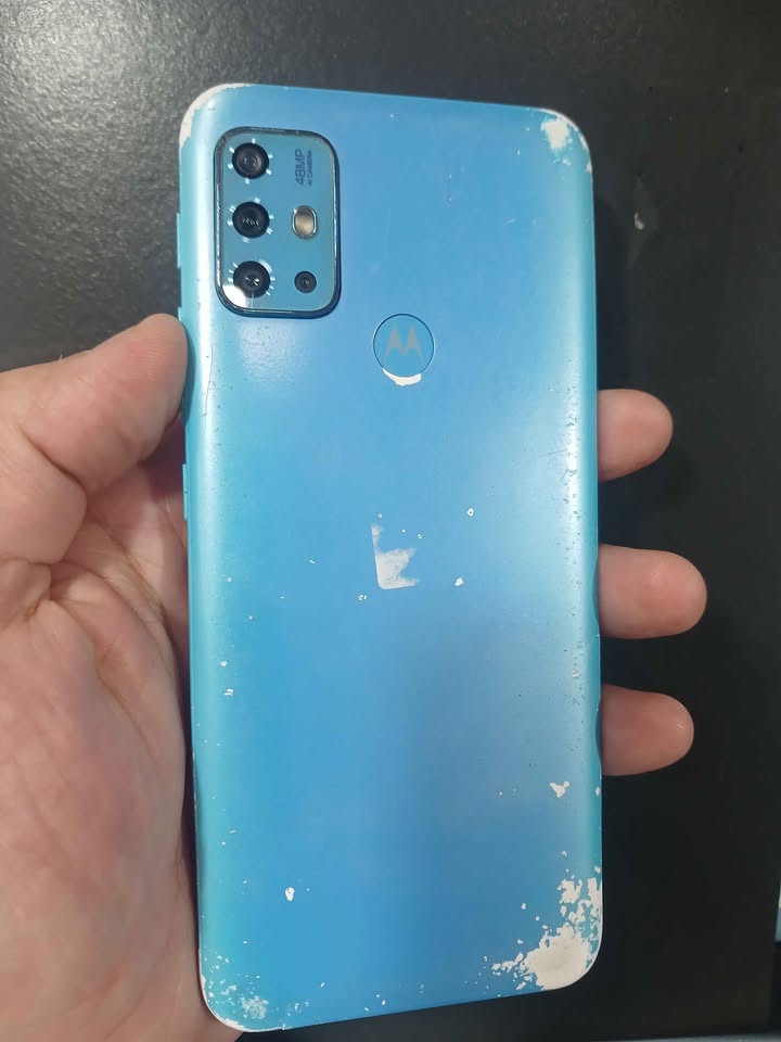 Motorola G20 📱128 GB 👌 Libre se retira por paternal !! Detalle la tapa de ve en la foto 🙂