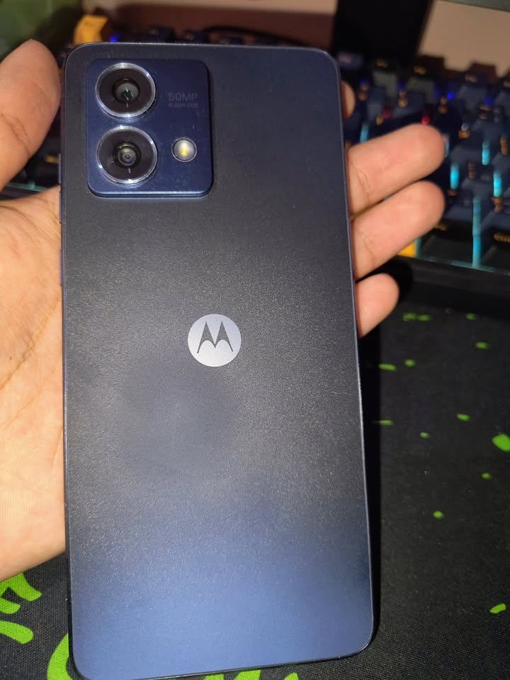 MOTO G84 ESIM LIBRE 256/8 RAM