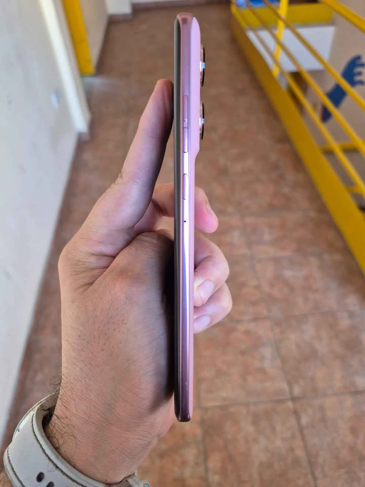 Motorola Edge 60 Fusion 256Gb y 8 De Ram. Libre de fabrica. Impecable como Nuevo!!!