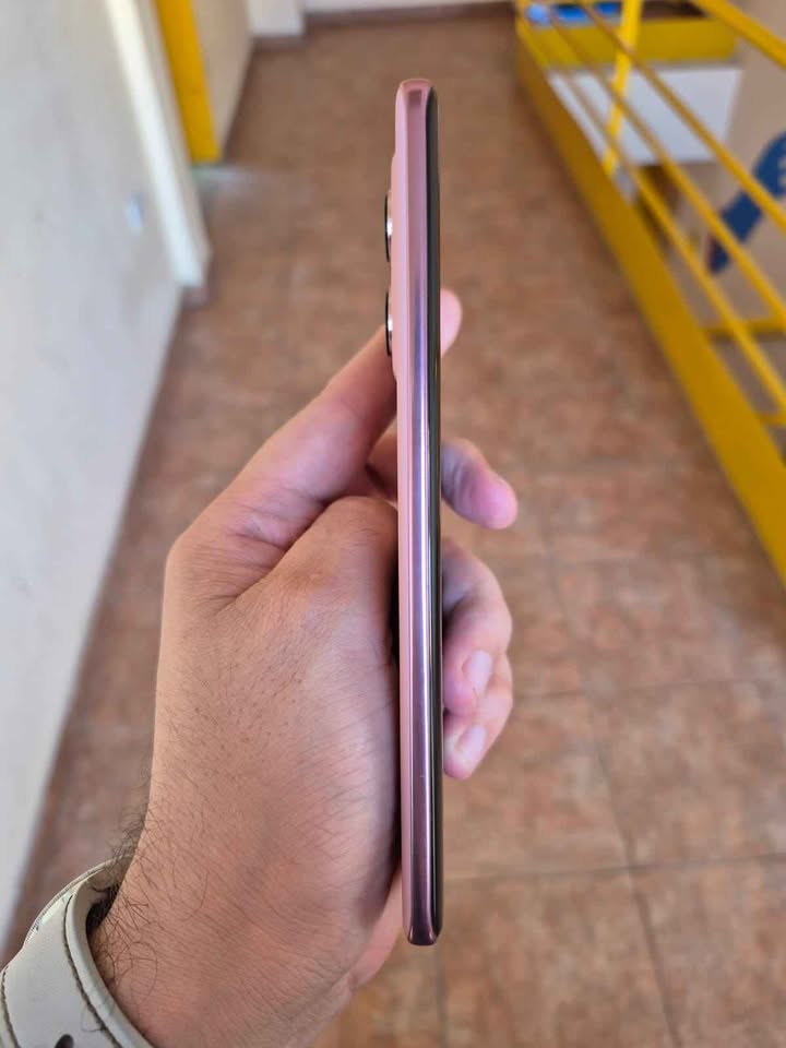 Motorola Edge 60 Fusion 256Gb y 8 De Ram. Libre de fabrica. Impecable como Nuevo!!!