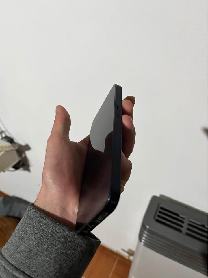 iPhone 13. 128gb