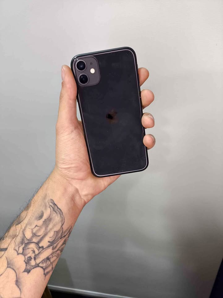 iPhone 11 – 128 Gb