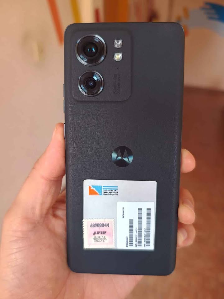 Motorola Edge 40 256Gb y 8 De Ram. Libre de fabrica.. Excelente estado!!!