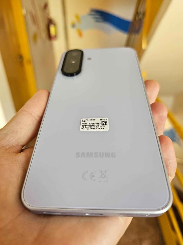 Samsung A36 5g 256Gb y 8 De Ram. Libre de fabrica. Excelente estado!