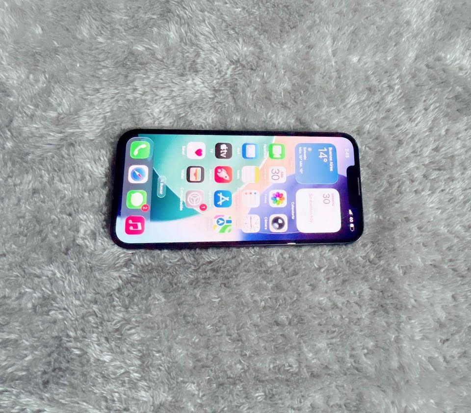 Vendo iPhone 13 en pesos