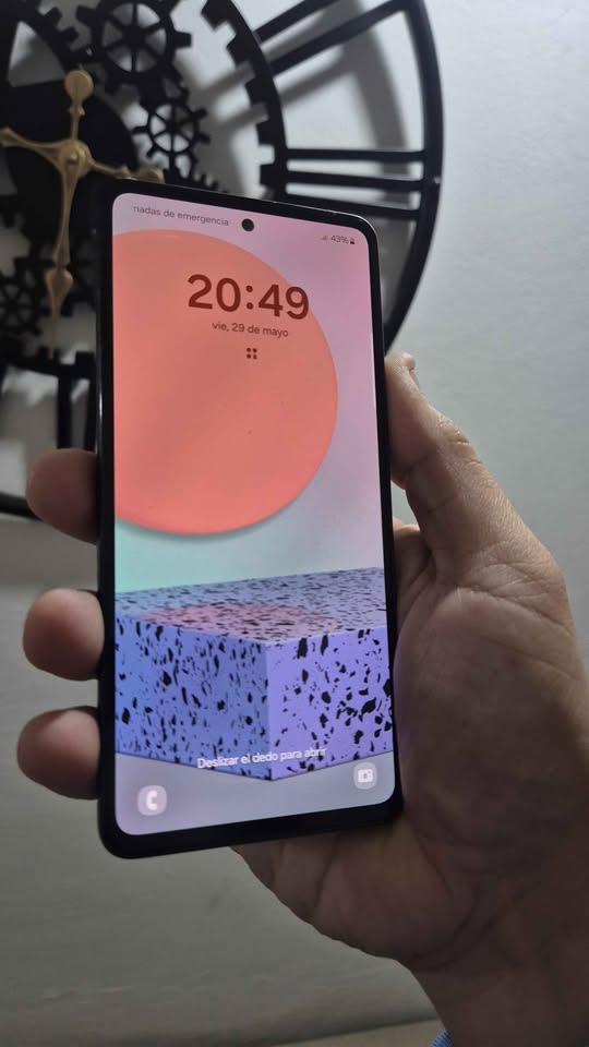 Vendo Samsung A53 libre 5G 128gb 6ram MINIMO DETALLE VIDRIO , NO PERMUTO