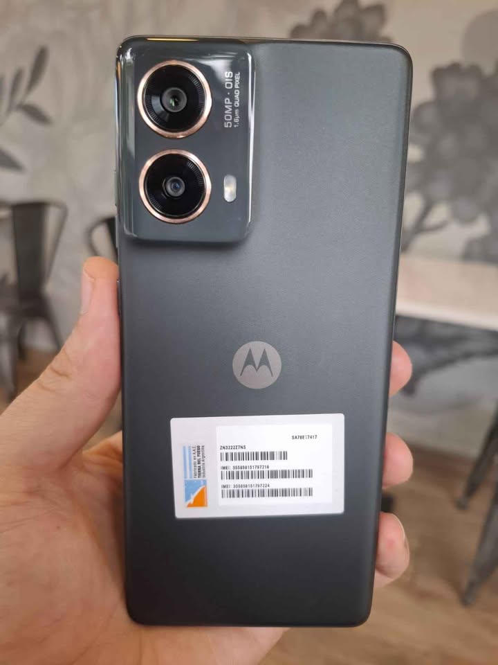 Moto G85 5G A ESIM 256Gb y 8 De Ram. Excelente estado sin detalles!!!