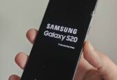 Vendo Samsung S20 libre 128gb 8ram detalle minimo vidrio y tapa , NO PERMUTO