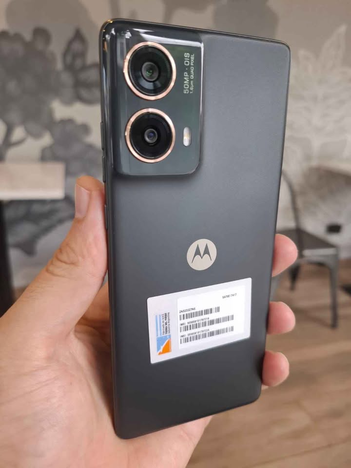 Moto G85 5G A ESIM 256Gb y 8 De Ram. Excelente estado sin detalles!!!
