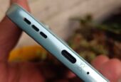 Liquido Moto G56 libre e-sim impecable