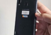 Vendo Samsung A20 libre 32gb huella , impecable , NO PERMUTO