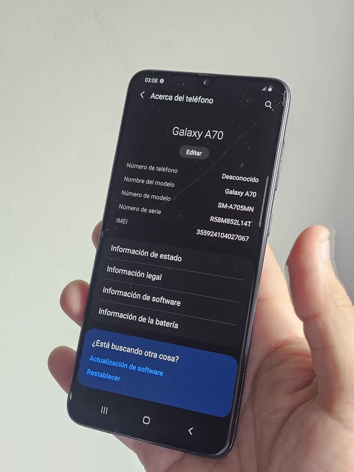 Vendo Samsung A70 libre 128gb 6ram huella nfc , MINIMO DETALLE VIDRIO , NO PERMUTO
