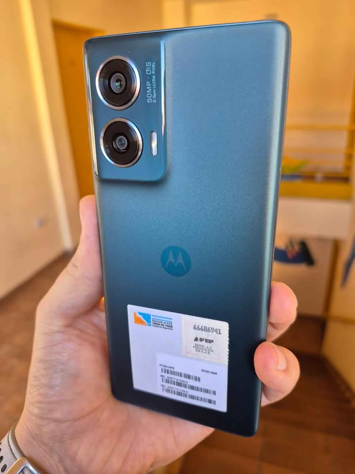 Moto edge 50 Fusion 256Gb y 8 De Ram. Libre de fabrica. Impecable estado!