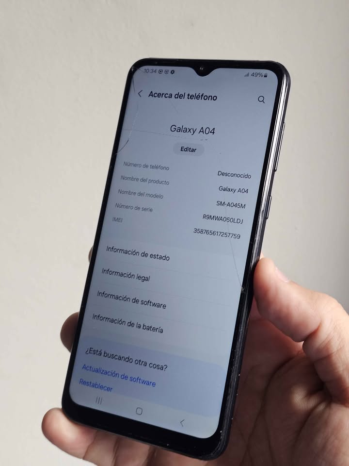 Vendo Samsung A04 libre 128gb 4ram minimo detalle vidrio , NO PERMUTO