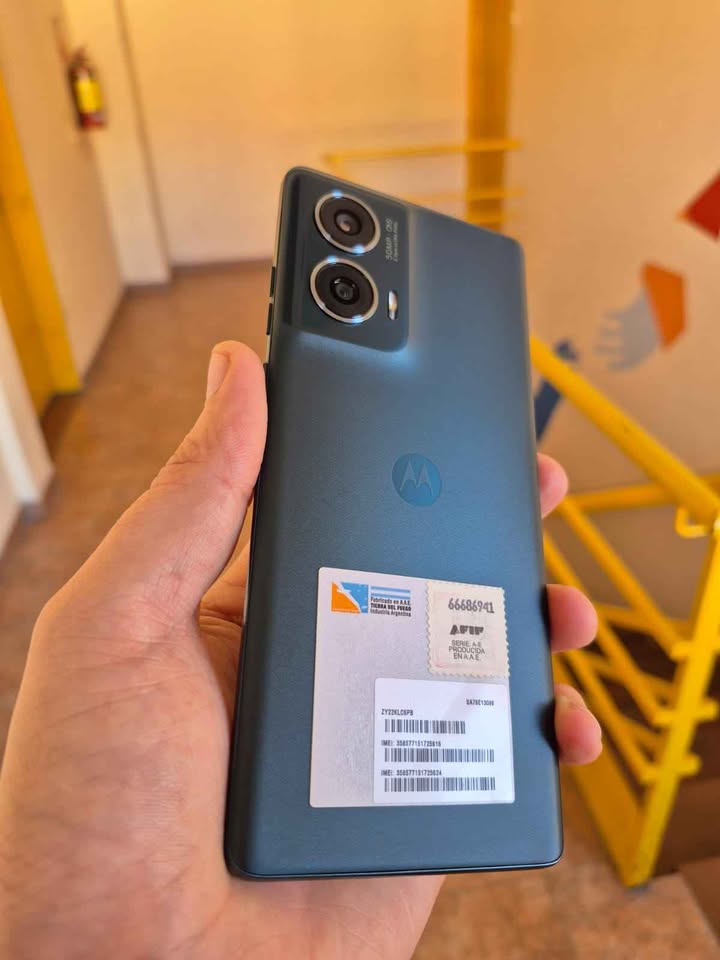 Moto edge 50 Fusion 256Gb y 8 De Ram. Libre de fabrica. Impecable estado!