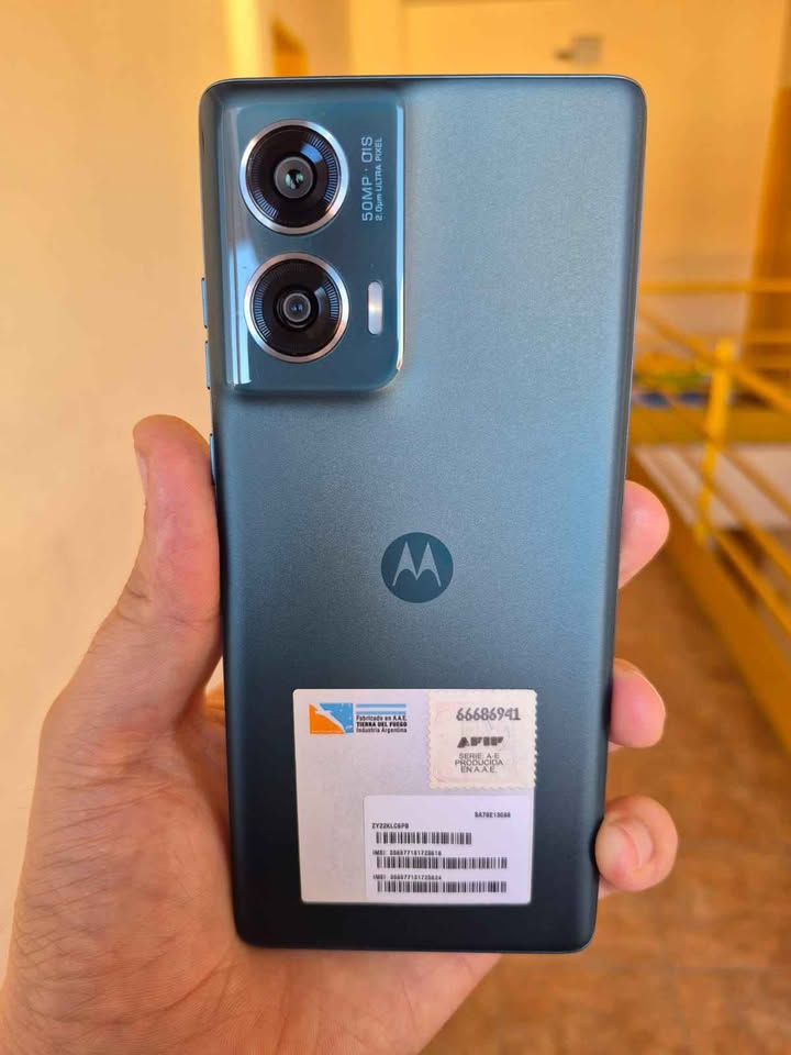 Moto edge 50 Fusion 256Gb y 8 De Ram. Libre de fabrica. Impecable estado!