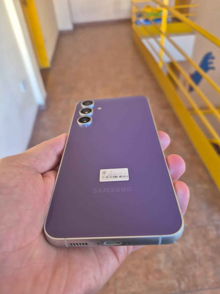 Samsung S23fe 256Gb y 8 De Ram. Libre de fabrica. Impecable como Nuevo!!!