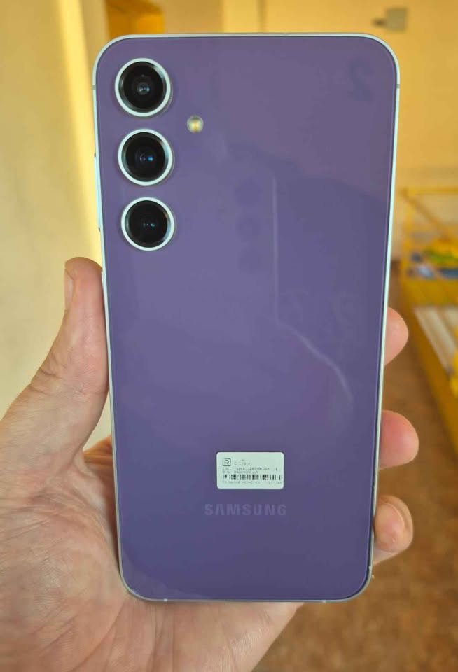Samsung S23fe 256Gb y 8 De Ram. Libre de fabrica. Impecable como Nuevo!!!