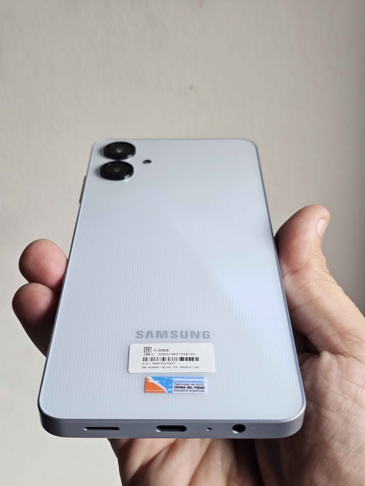Vendo Samsung A06 libre 64gb 4ram IMPECABLE , NO PERMUTO