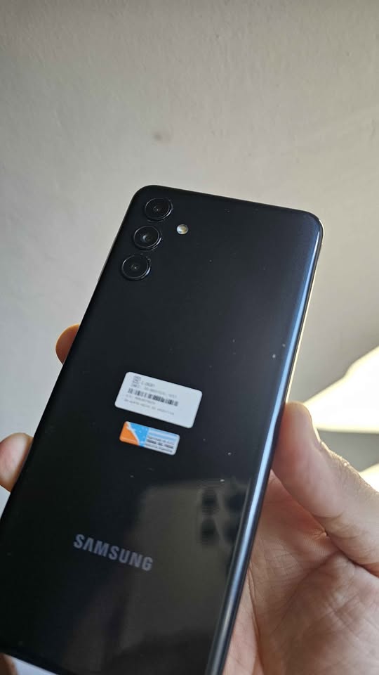 Vendo Samsung A04S libre 128gb 4ram huella , IMPECABLE , NO PERMUTO