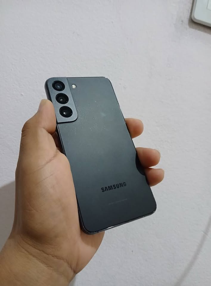 Se va el s22 funciona con Esim (Chip virtual) Impecable