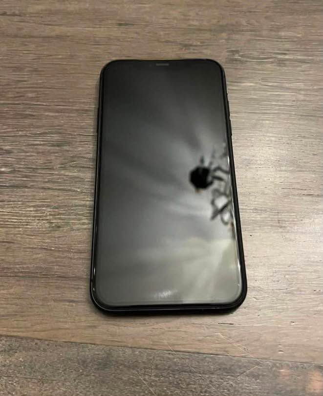 iPhone 11 BLACK 128gb