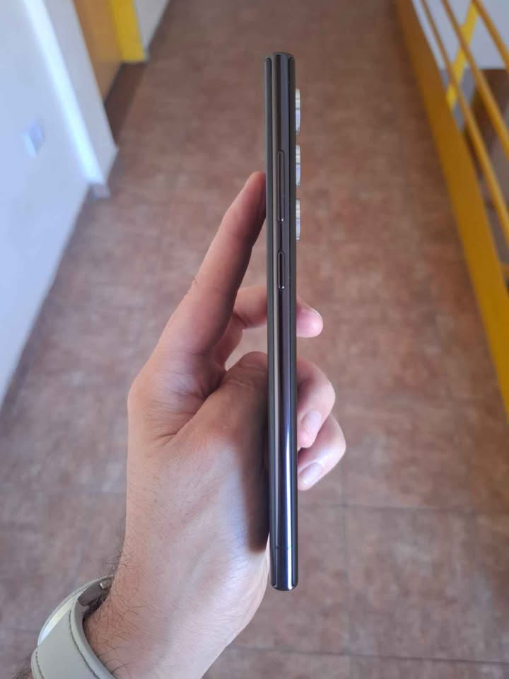 Samsung S22 ultra 256Gb/8 de ram. Libre de fabrica impecable estado!!!