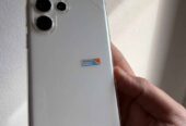 Vendo SAMSUNG S23 ultra 256gb 12ram , MINIMO DETALLE MANCHITA Y TAPA , NO PERMUTO