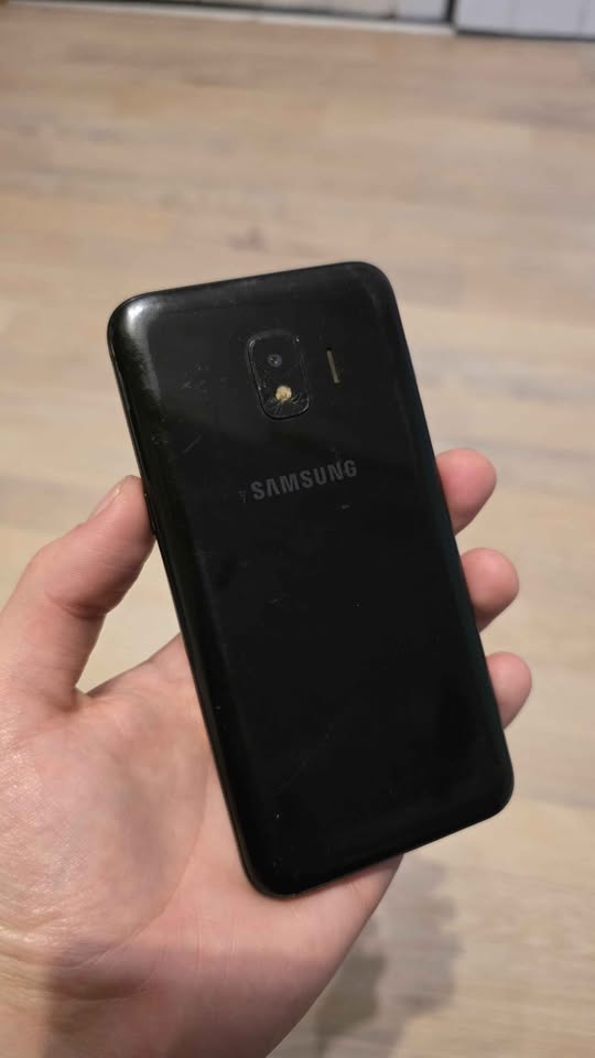 SAMSUNG GALAXY J2 CORE LIBRE 16GB ANDROID 8 GO ASTILLADO
